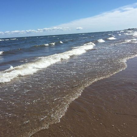 Seaside Chalet,Aboiteau Beach Cottage Rentals,Cap-Pele Exteriör bild